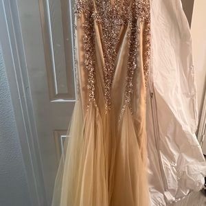 Elegant High-End Gold Dress
